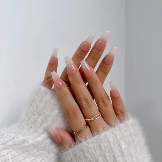 Clean girl nails | Tippi